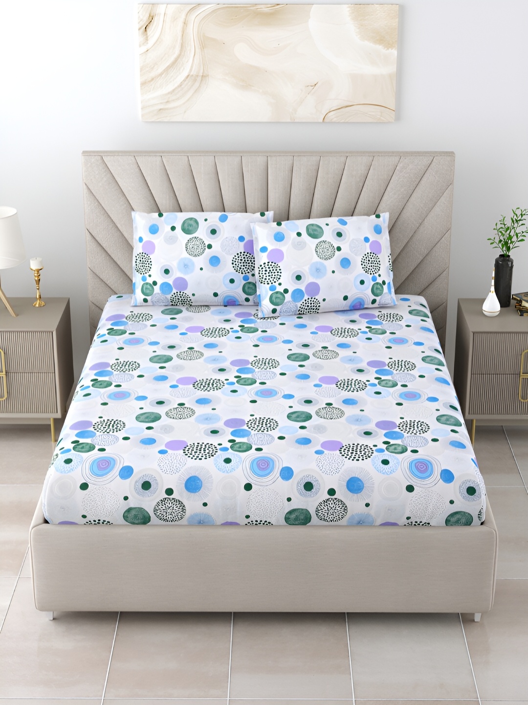 

BOMBAY DYEING ELIXIR Blue & White Floral 144 TC Cotton Queen Bedsheet with 2 Pillow Covers