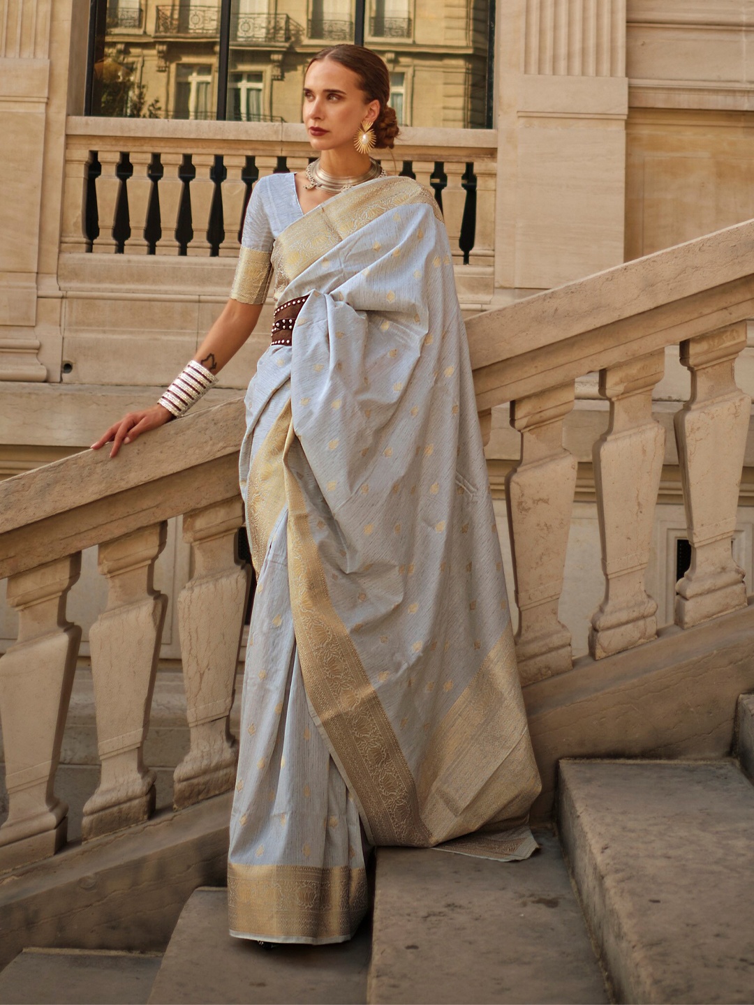 

elora Floral Woven Design Zari Khadi Saree, Grey