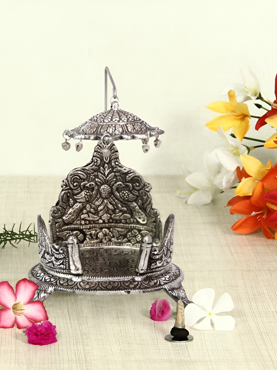 

HANDICRAFTS PARADISE Silver Toned Religious Singhasan Showpiece