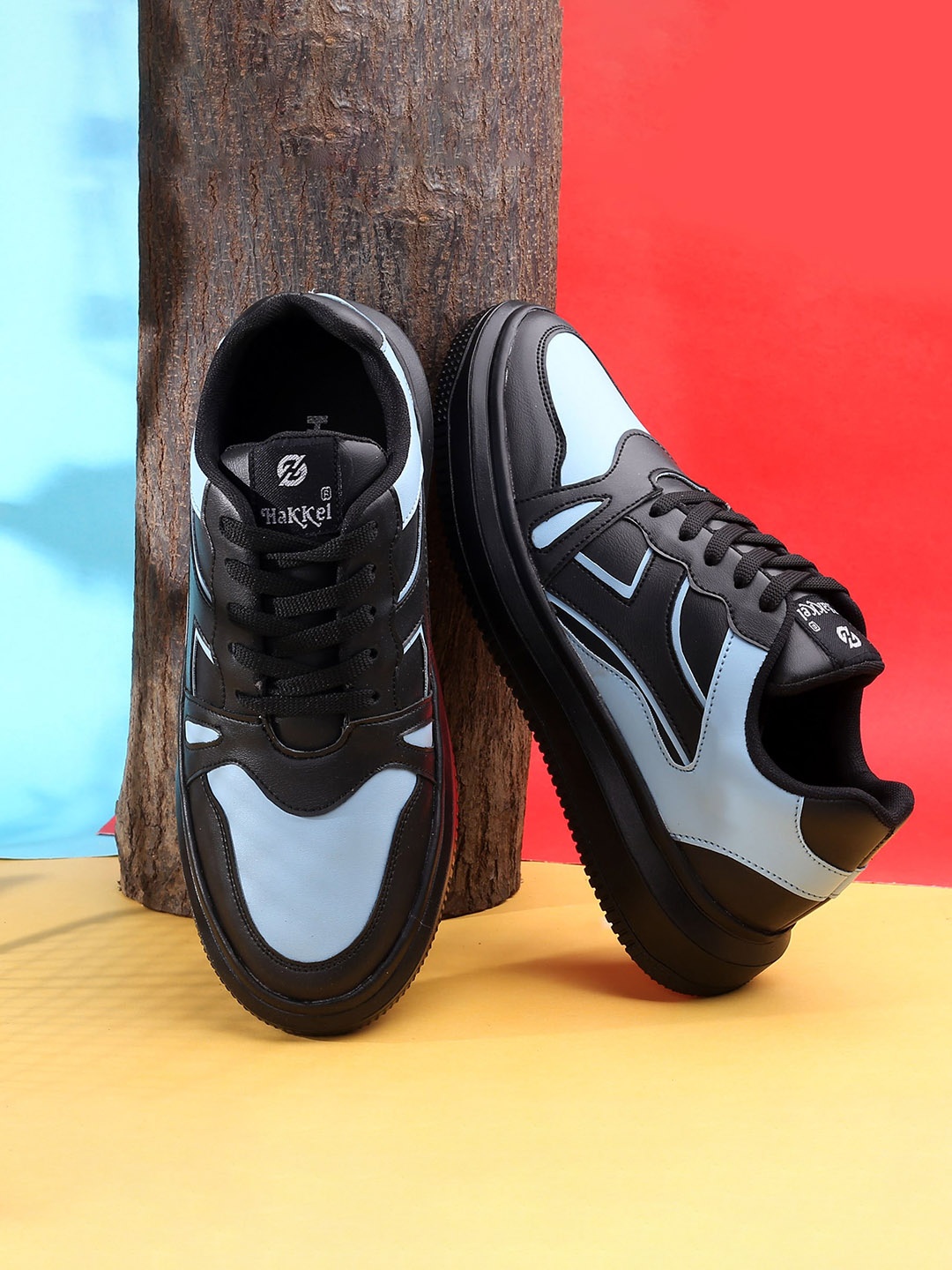 

HAKKEL Men Colourblocked Lightweight Lace Up Sneakers, Black