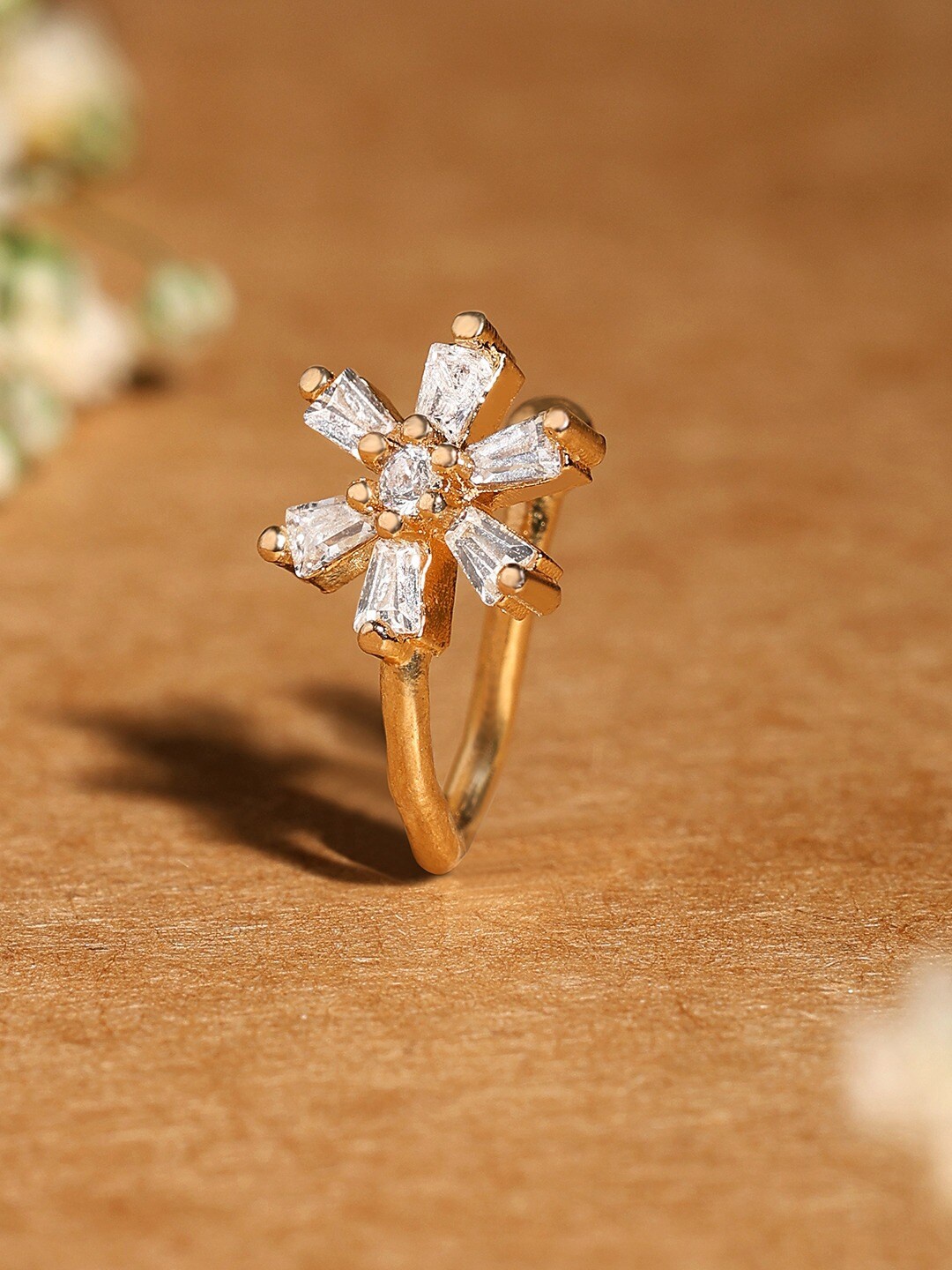 

AMI Gold-Plated Cubic Zirconia-Studded Nosepin