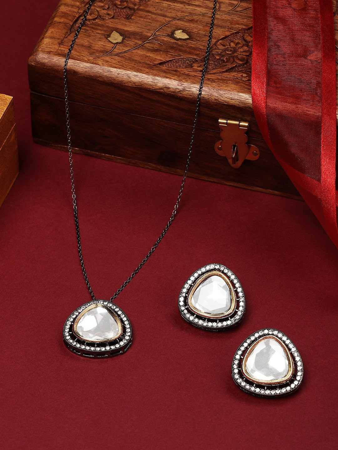 

AMI Silver-Plated American Diamond-Studded Jewellery Set