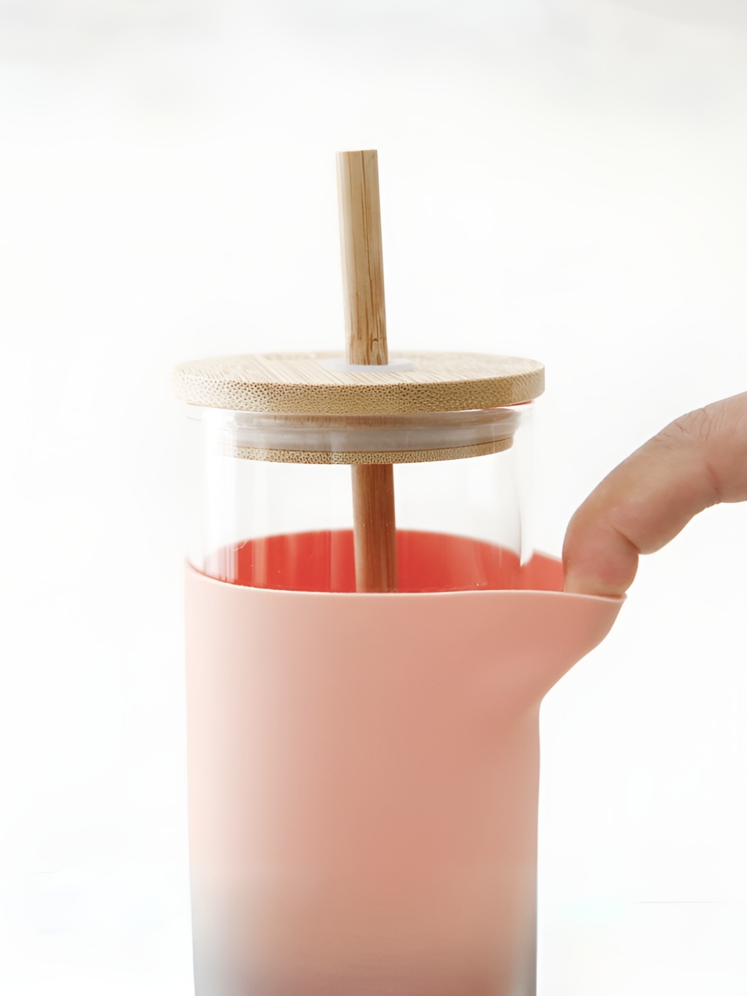 

The Better Home Peach-Coloured Glass Tumbler with Straw & Lid 450ml
