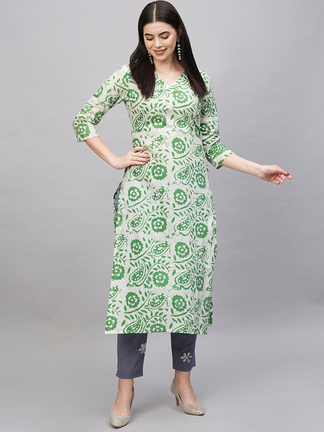 

KALINI Floral Printed Straight Kurta with Trousers, Green