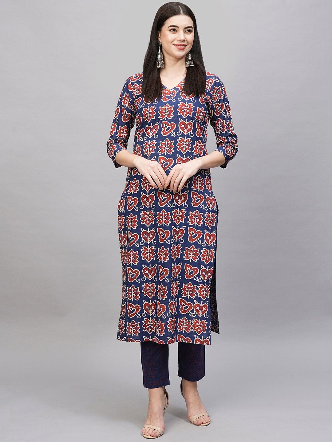 

KALINI Floral Printed V-Neck Regular Kurta With Trousers, Blue
