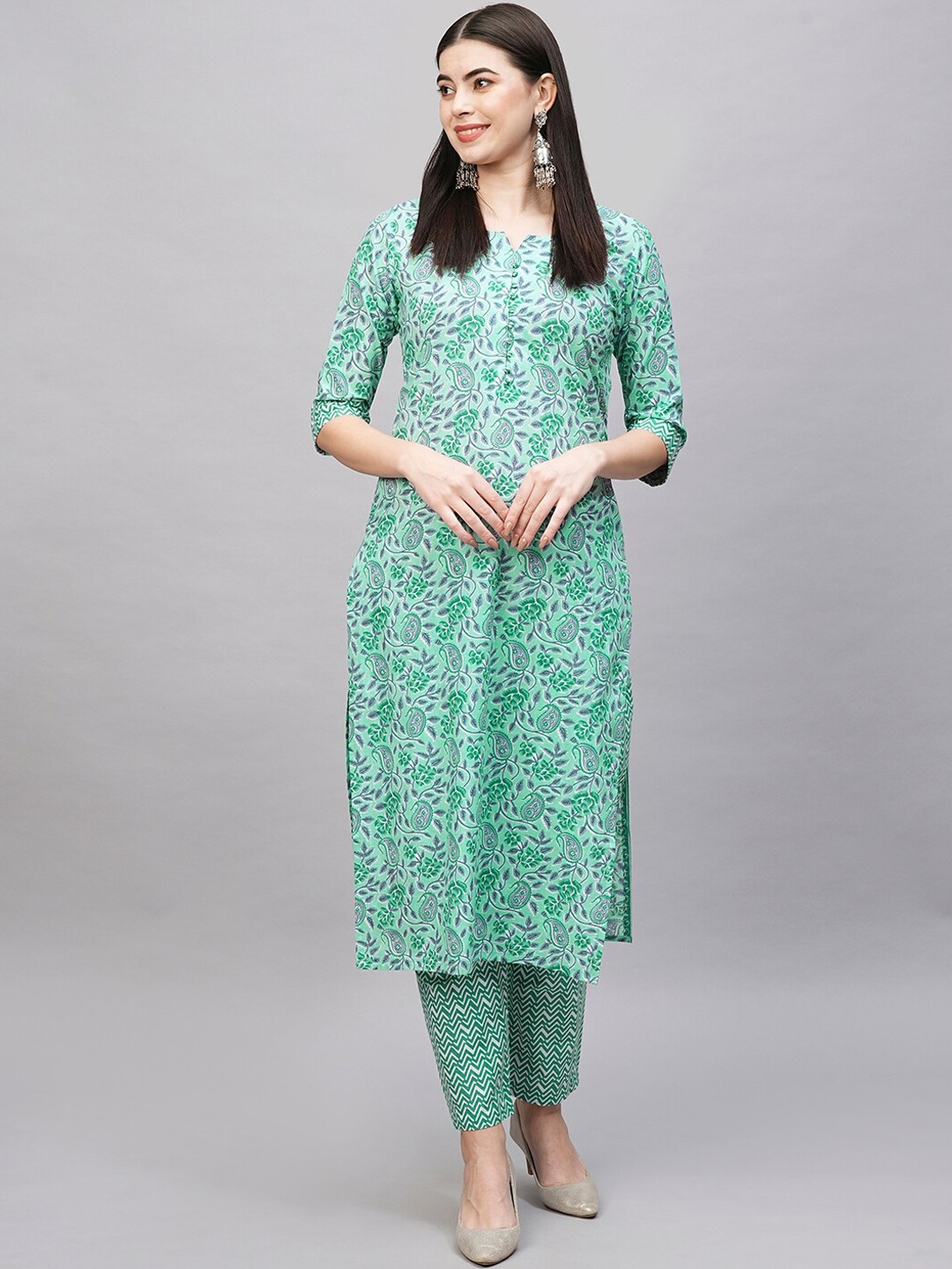 

KALINI Floral Printed Notch Neck Straight Kurta with Trousers, Green
