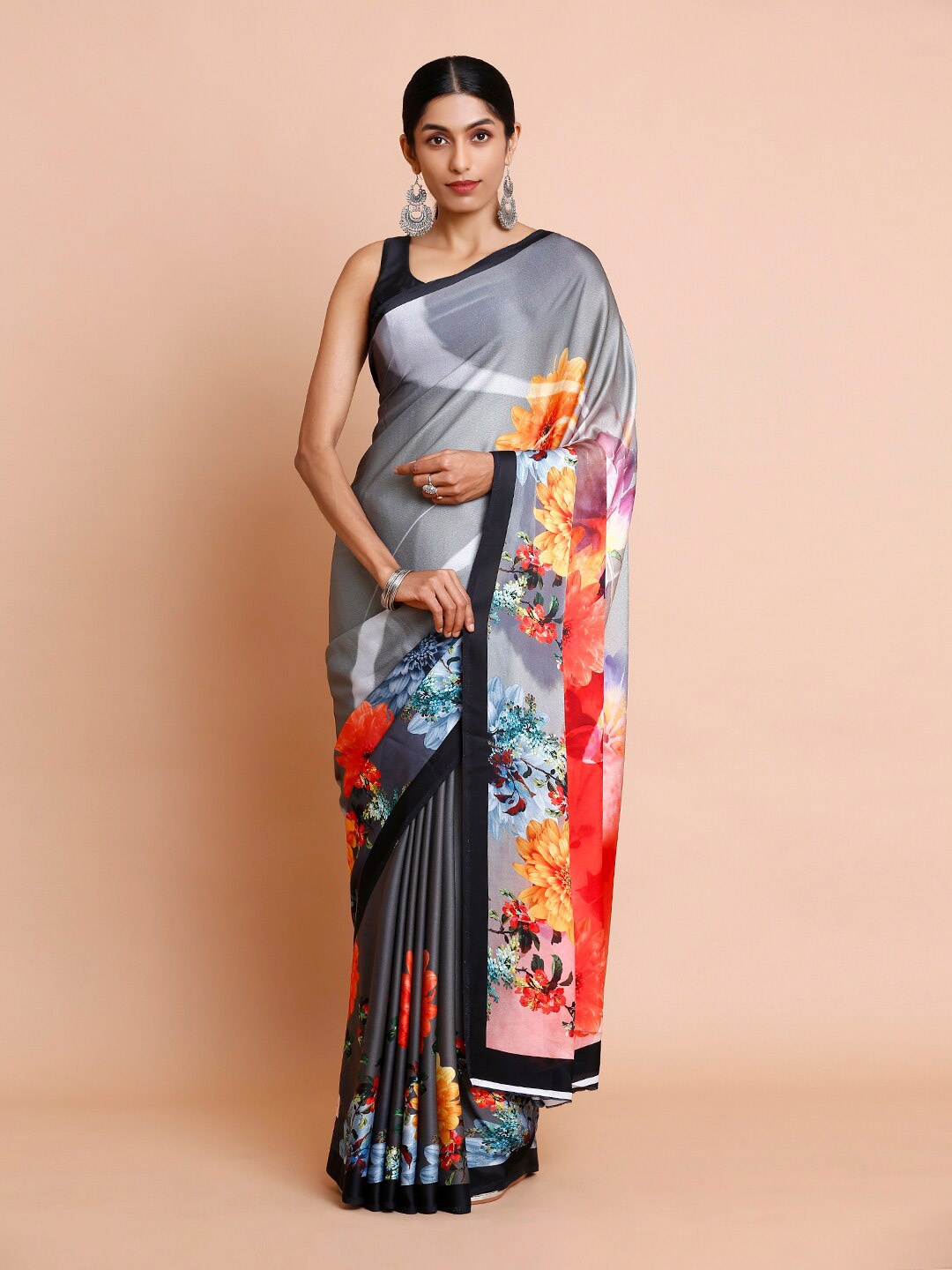 

Kalyan Silks Floral Printed Saree With Blouse Pieces, Grey