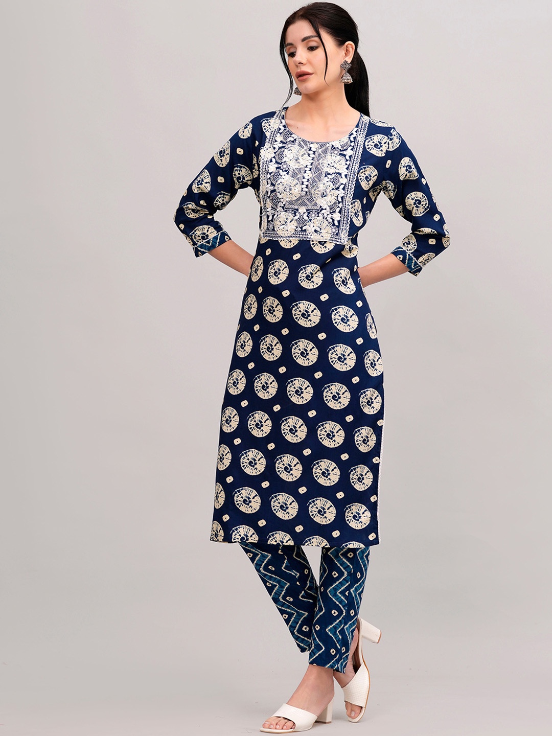 

KALINI Floral Printed Regular Kurta with Trousers, Blue