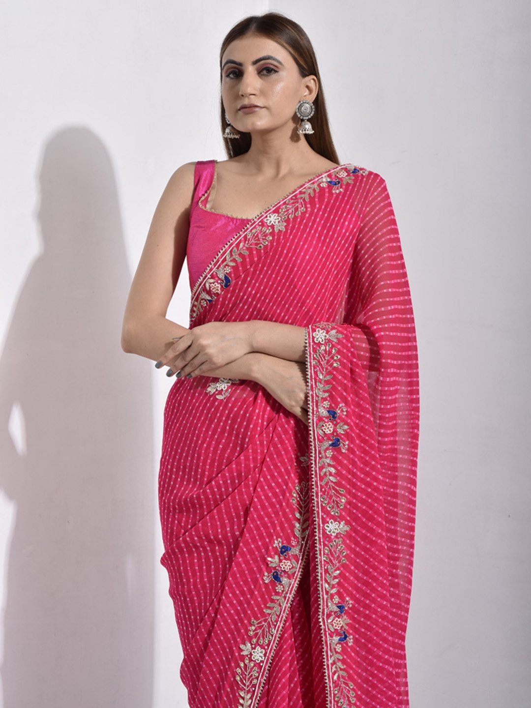 

sutra attire Striped Gotta Patti Saree, Magenta