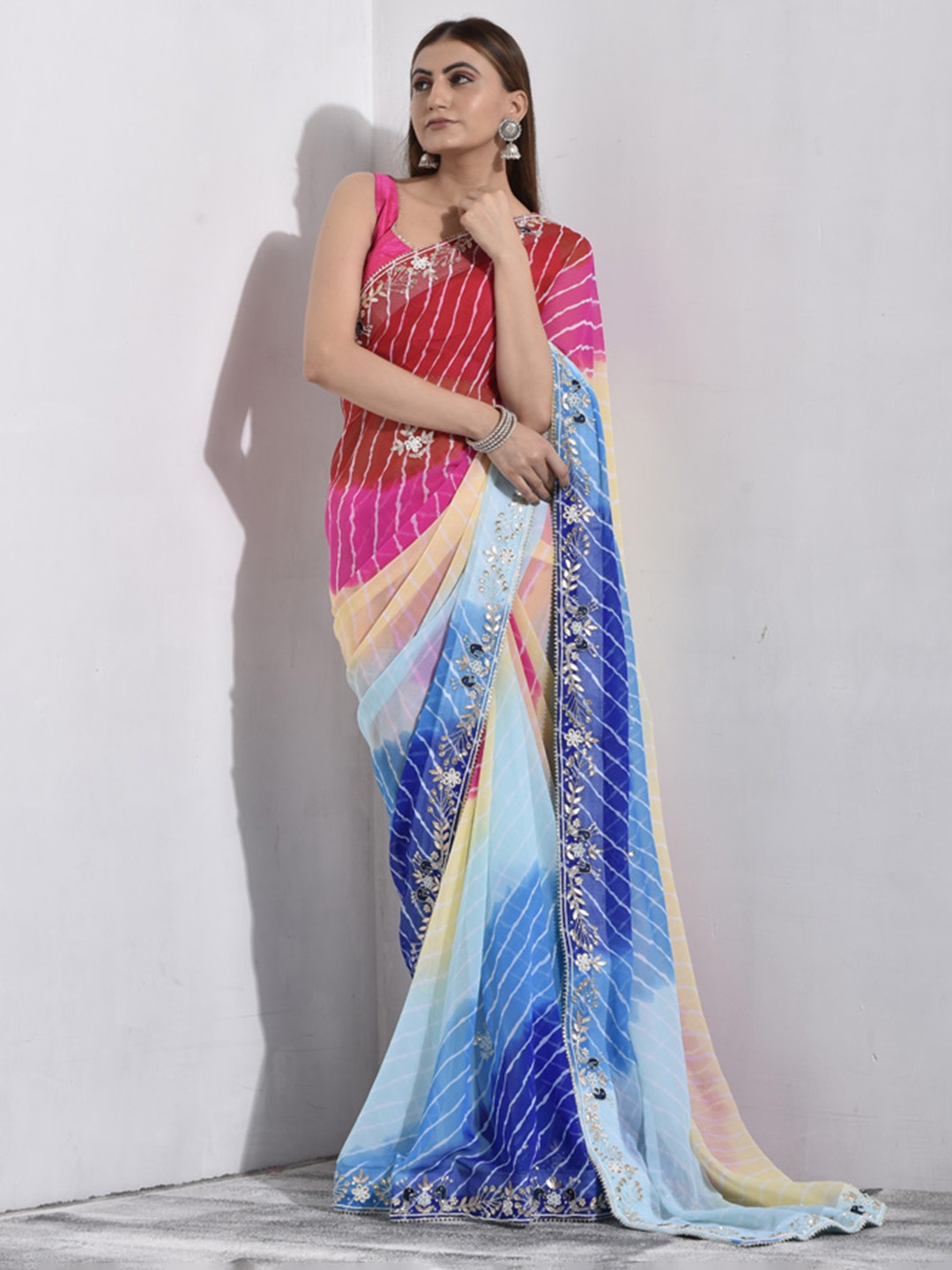 

sutra attire Striped Embroidered Saree, Red