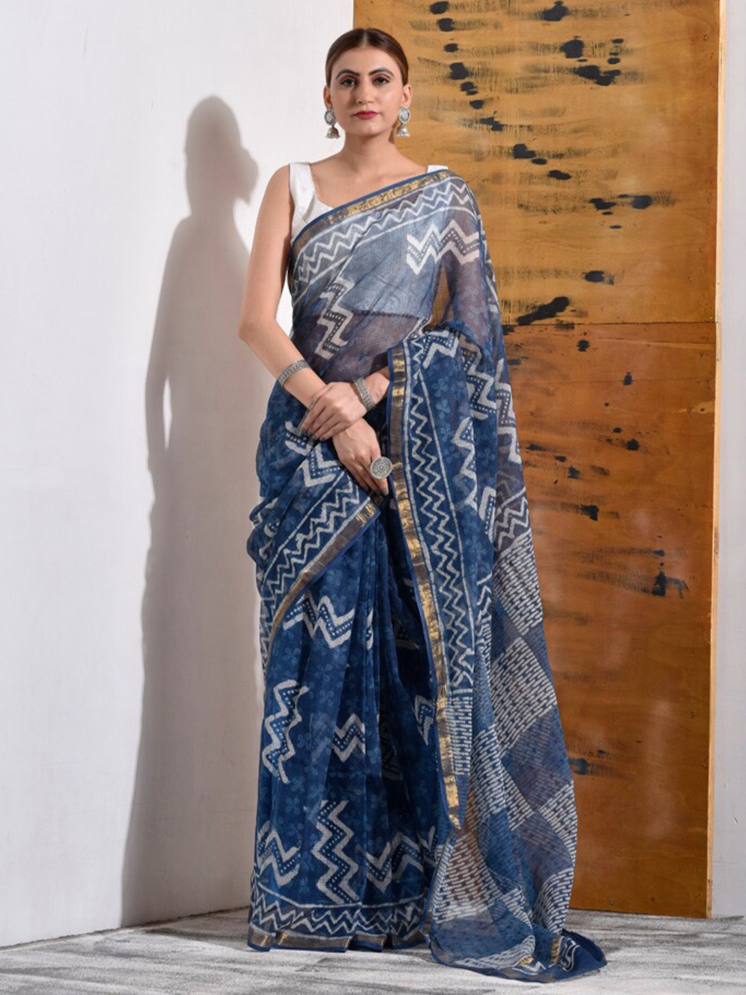 

sutra attire Abstract Printed Kota Saree, Blue