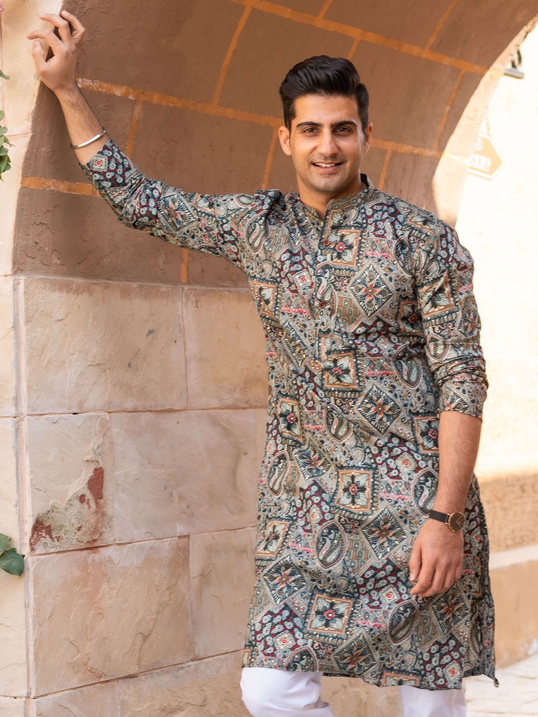 

Shasak Ethnic Motifs Printed Cotton Straight Kurta, Green