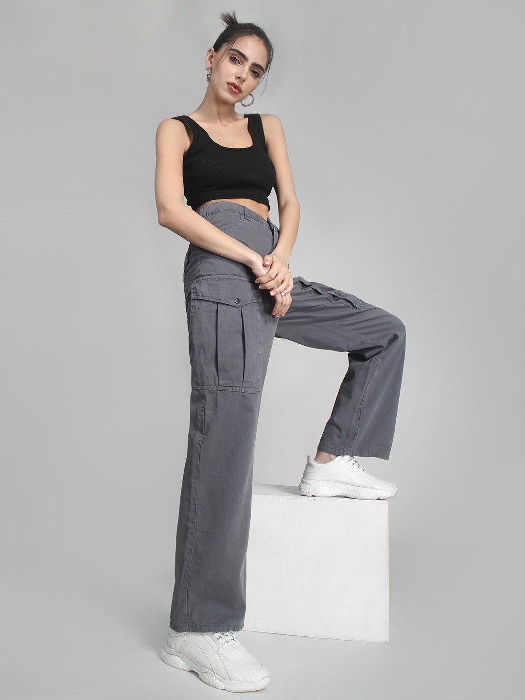 

Bene Kleed Women Straight Fit Cargo Trouser with Zipper Detail, Grey