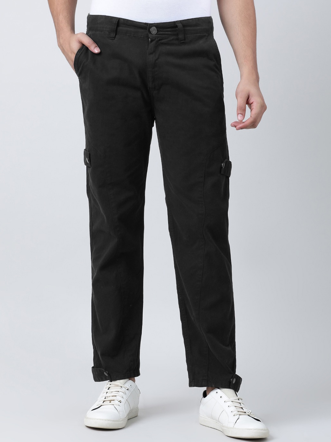 

Bene Kleed Men Relax Fit Carpenter Trouser with Loop Detailing, Black