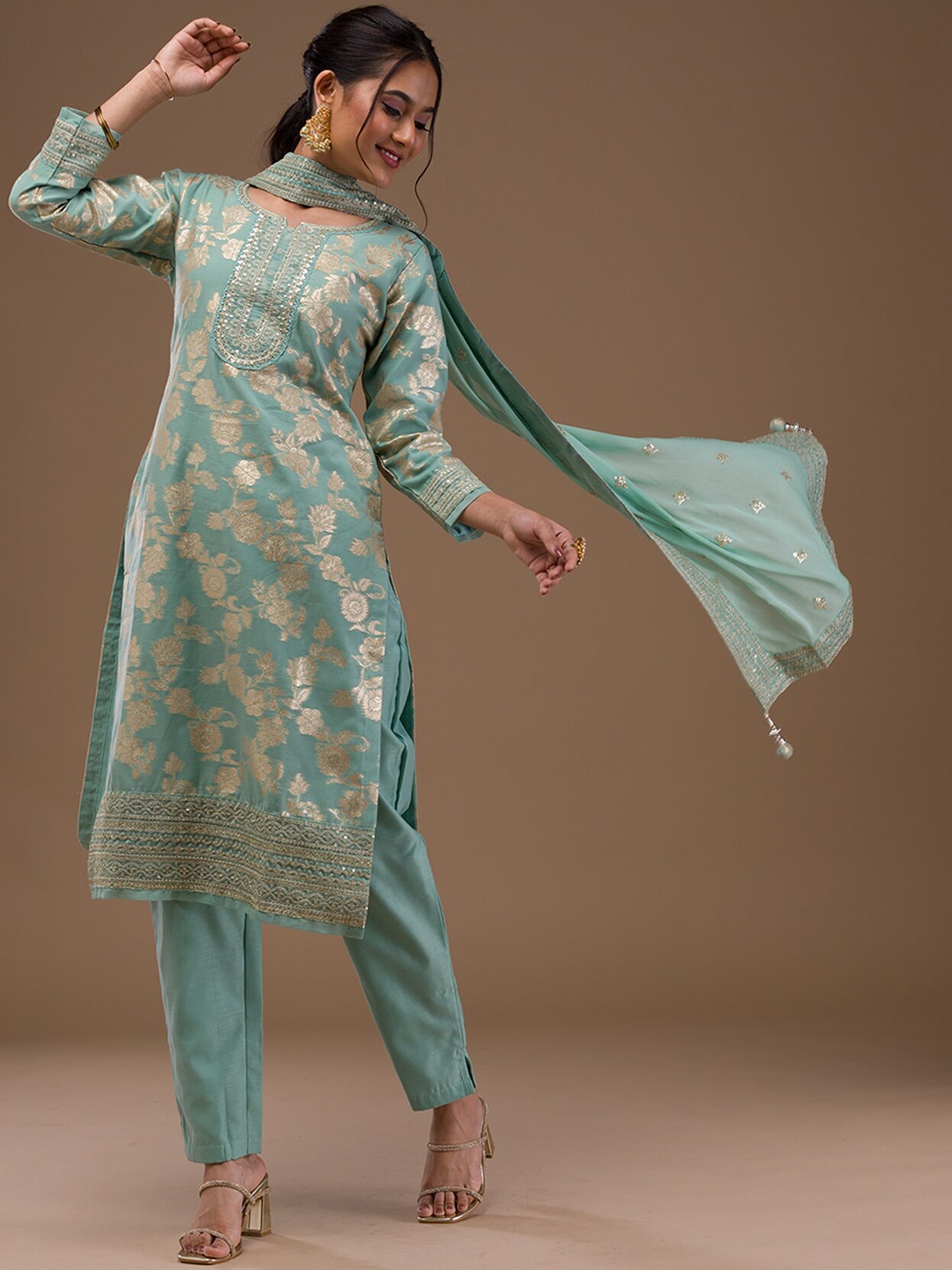 

Koskii Round Neck Floral Print Sequined Embroidered Straight Kurta with Trousers & Dupatta, Green