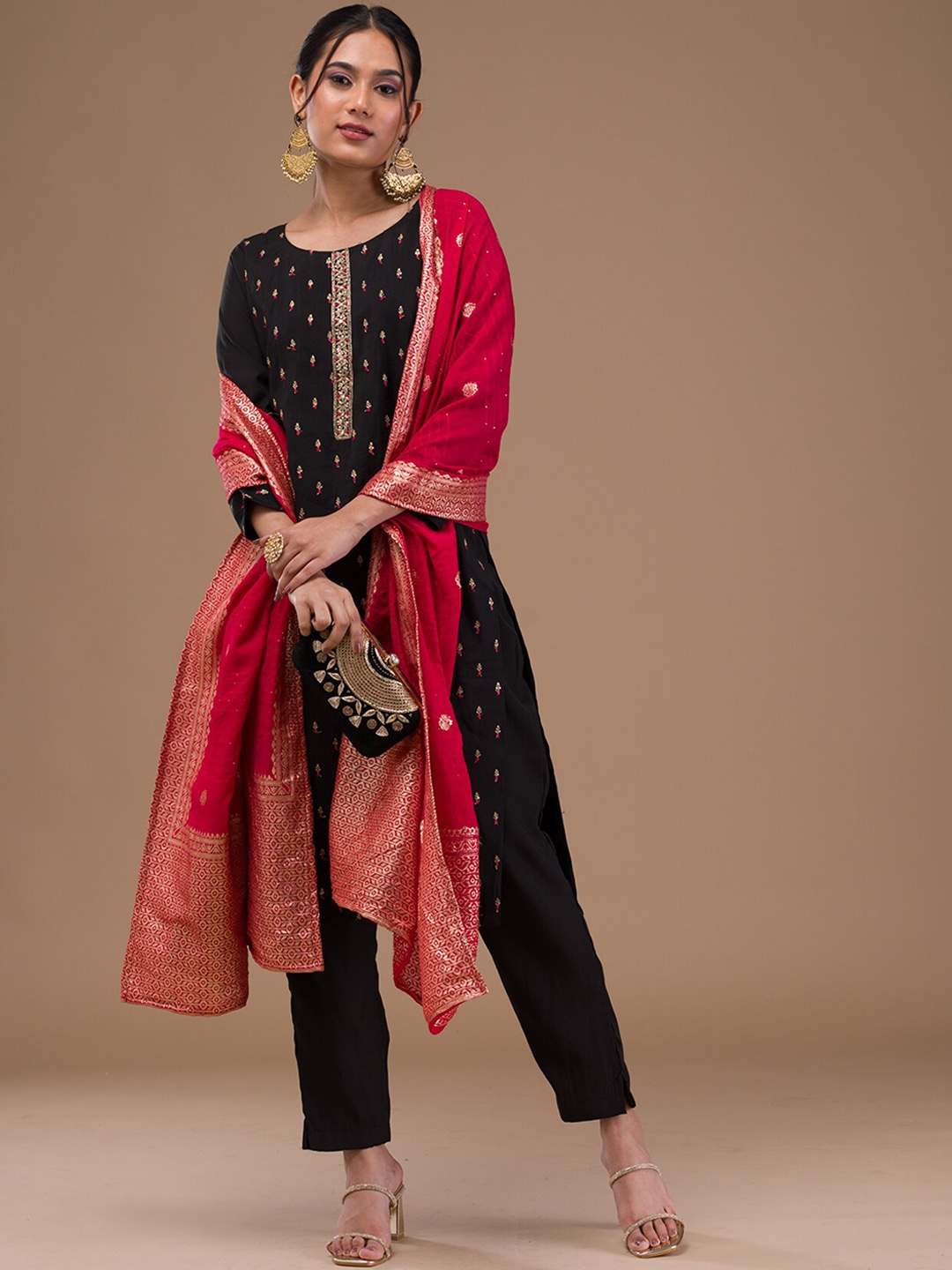 

Koskii Ethnic Motifs Embroidered Round Neck Sequinned Kurta With Trouser & Dupatta, Black