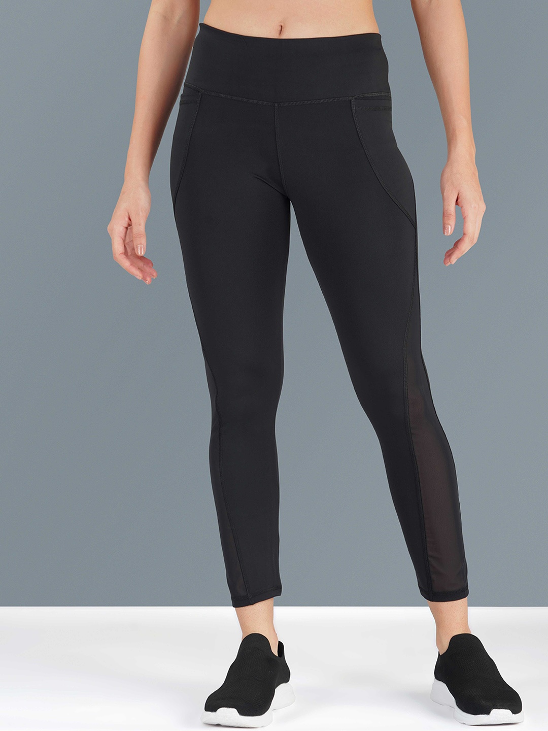 

KRONMENINEN Women Relaxed-Fit Rapid-Dry Tights, Black