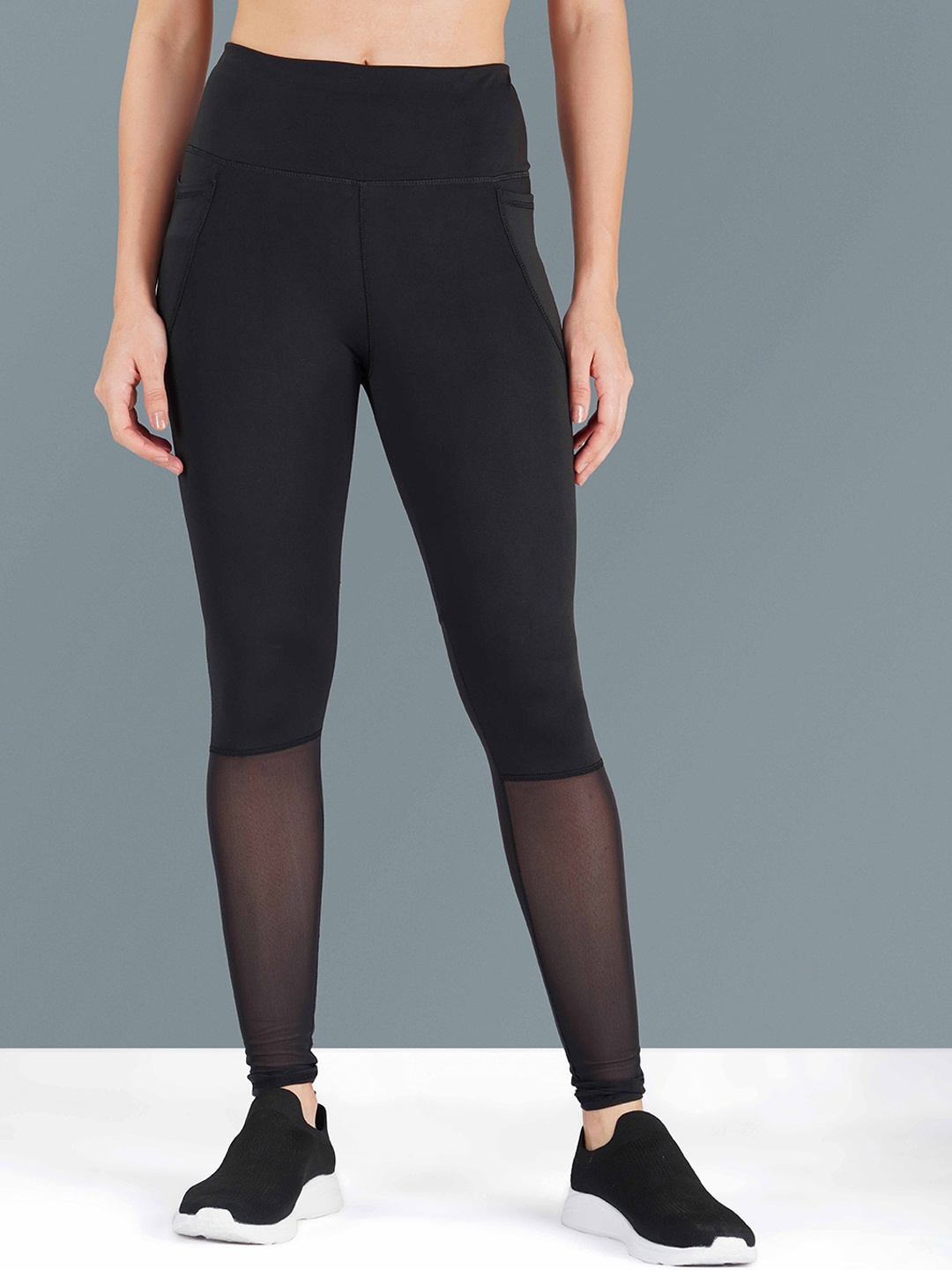 

KRONMENINEN Women Relaxed Fit Rapid-Dry Ankle-Length Gym Tights, Black