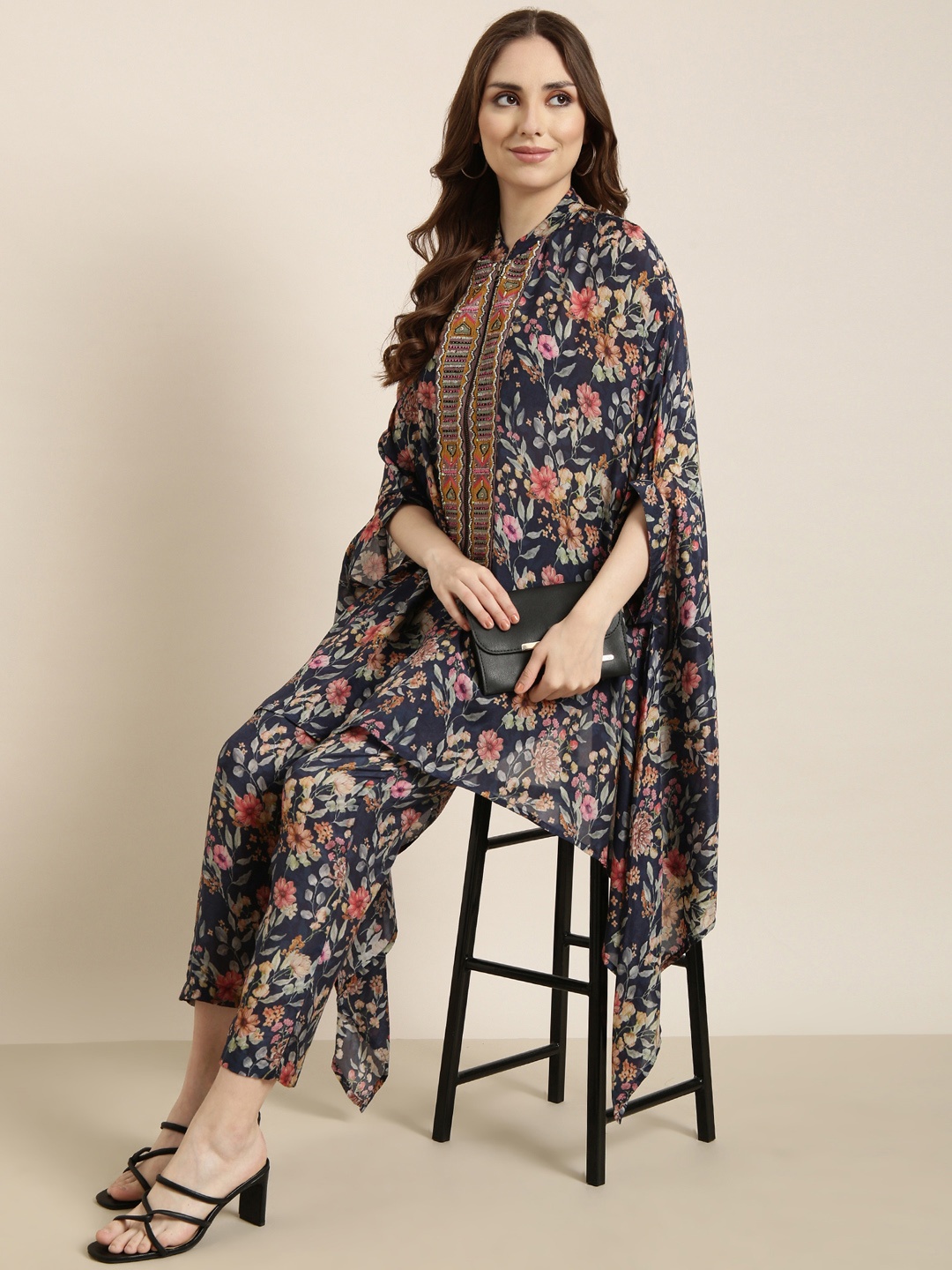 

SHOWOFF Floral Printed Flared Sleeves Kaftan Tunic with Trousers, Blue
