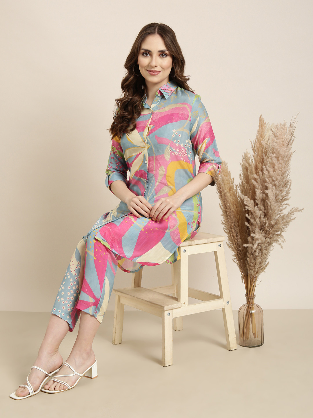 

SHOWOFF Floral Printed Beaded Rollup Sleeves Tunic & Trousers, Pink