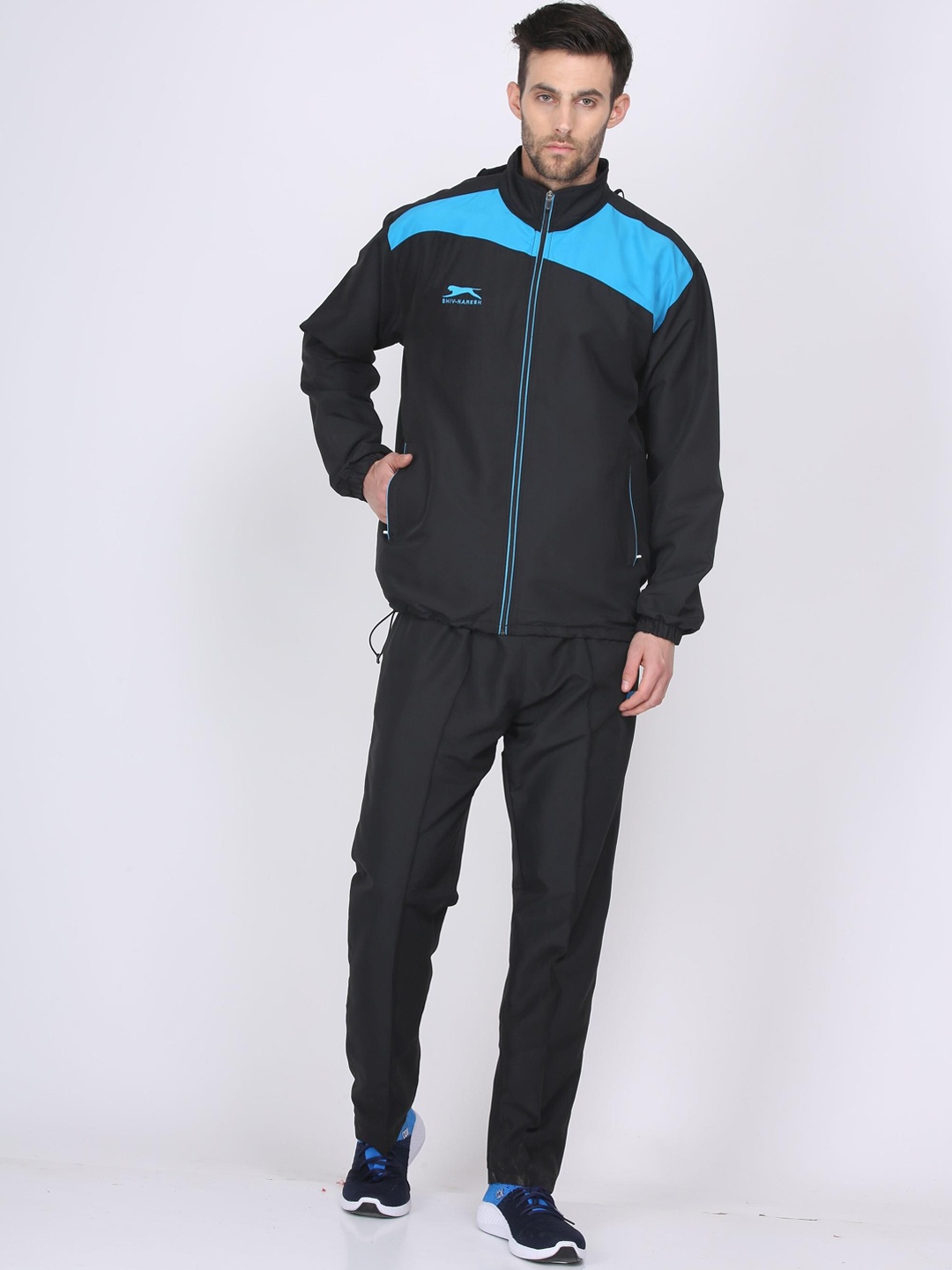 

Shiv Naresh Colourblocked Mock Collar Tracksuit, Black