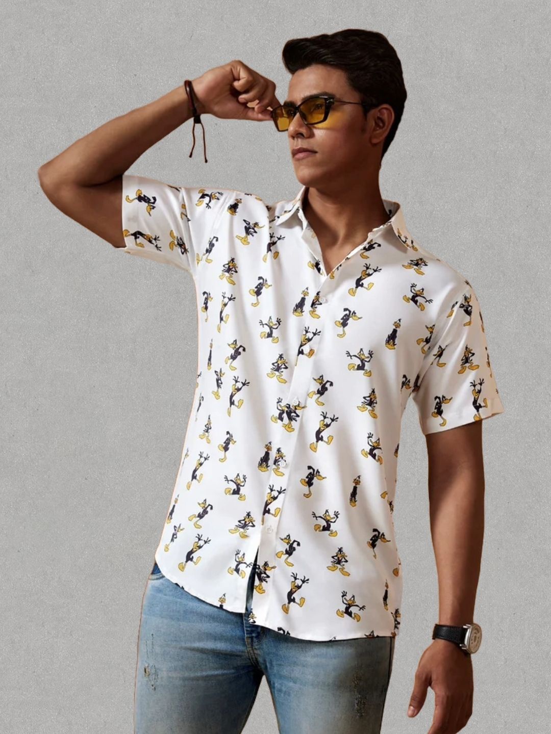 

LONDON PRINTS Daffy Duck Printed India Slim Fit Casual Shirt, White