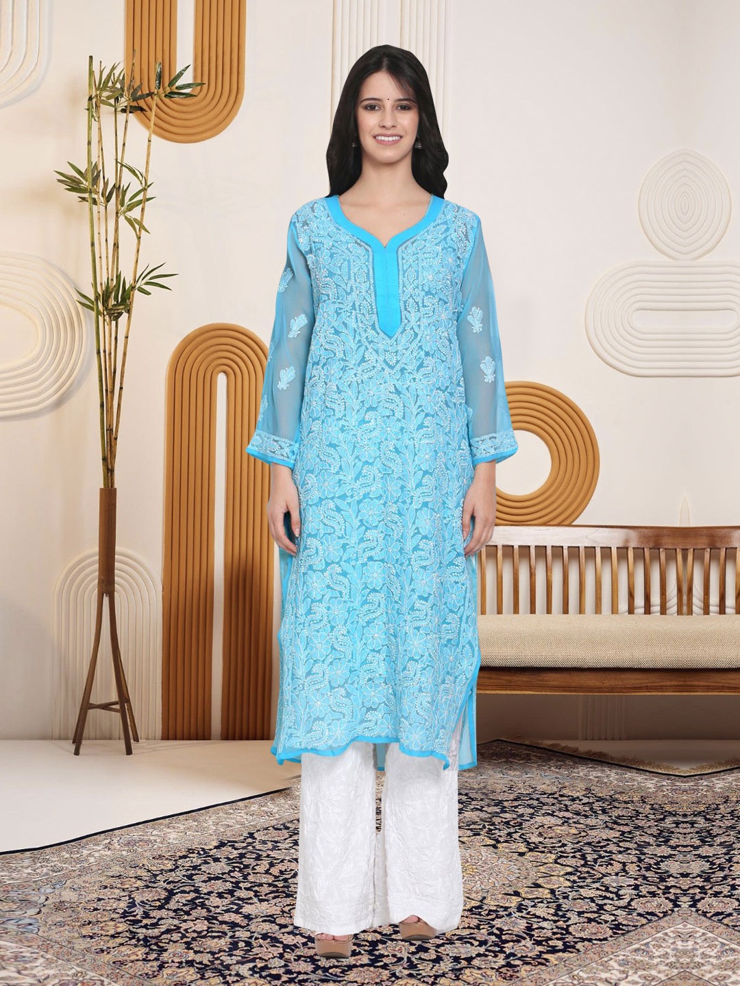 PARAMOUNT CHIKAN Floral Embroidered Chikankari Georgette Straight Kurta, Blue