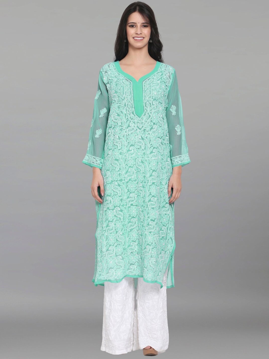 

PARAMOUNT CHIKAN Floral Embroidered Chikankari Straight Kurta With Slip, Sea green