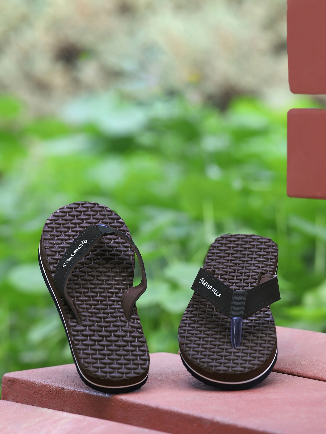 

BRAND VILLA Men Orthopedic Non-Slip Lightweight Thong Flip-Flops, Brown