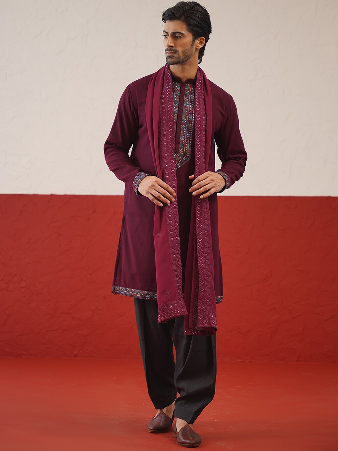 

KALPRAAG Embroidered Mandarin Collar Long Sleeves Thread Work Kurta Set, Purple