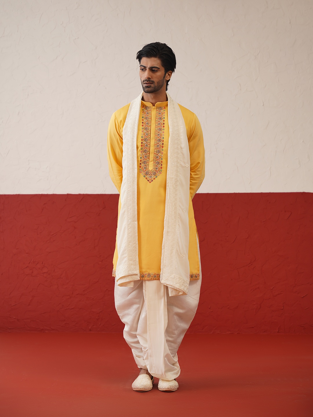 

KALPRAAG Men Ethnic Motifs Embroidered Regular Sequinned Kurta with Patiala & With Dupatta, Yellow