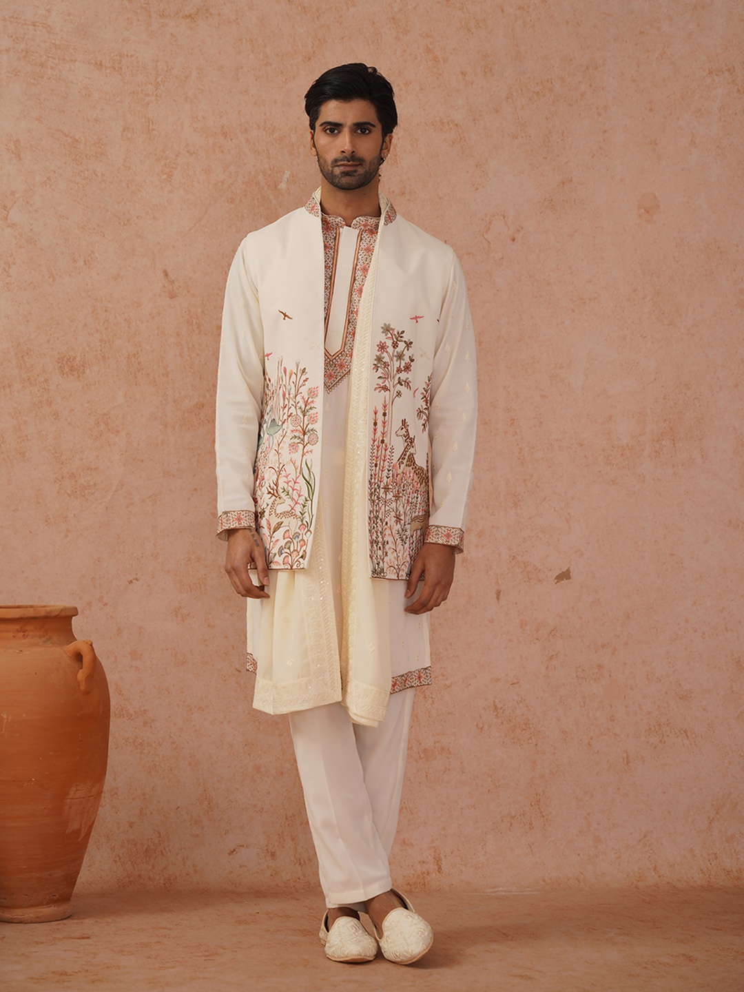 

KALPRAAG Ethnic Motifs Embroidered Regular Thread Work Kurta with Trousers & Dupatta, Off white