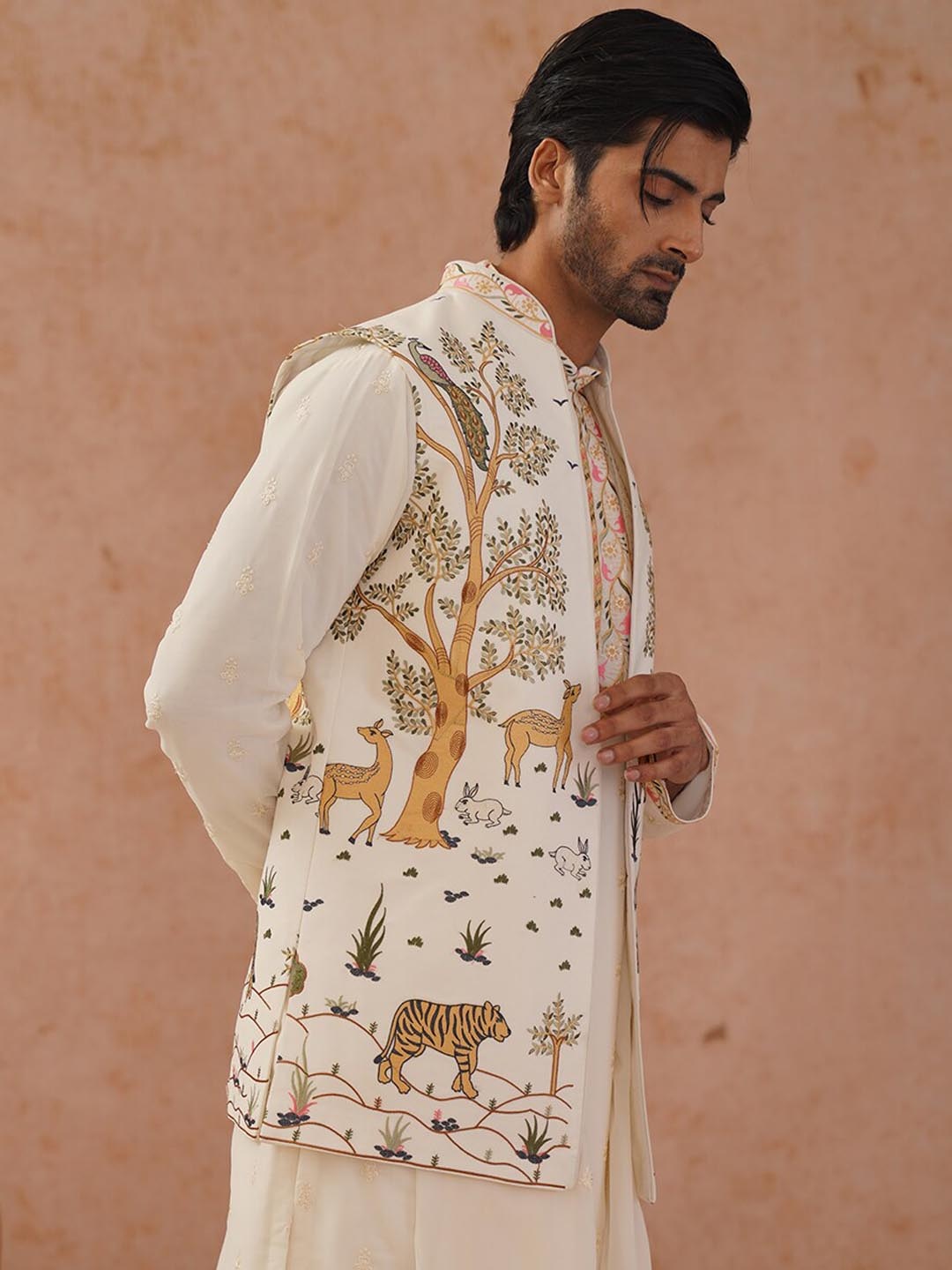 

KALPRAAG Floral Yoke Design Regular Kurta with Trousers & Dupatta, Off white