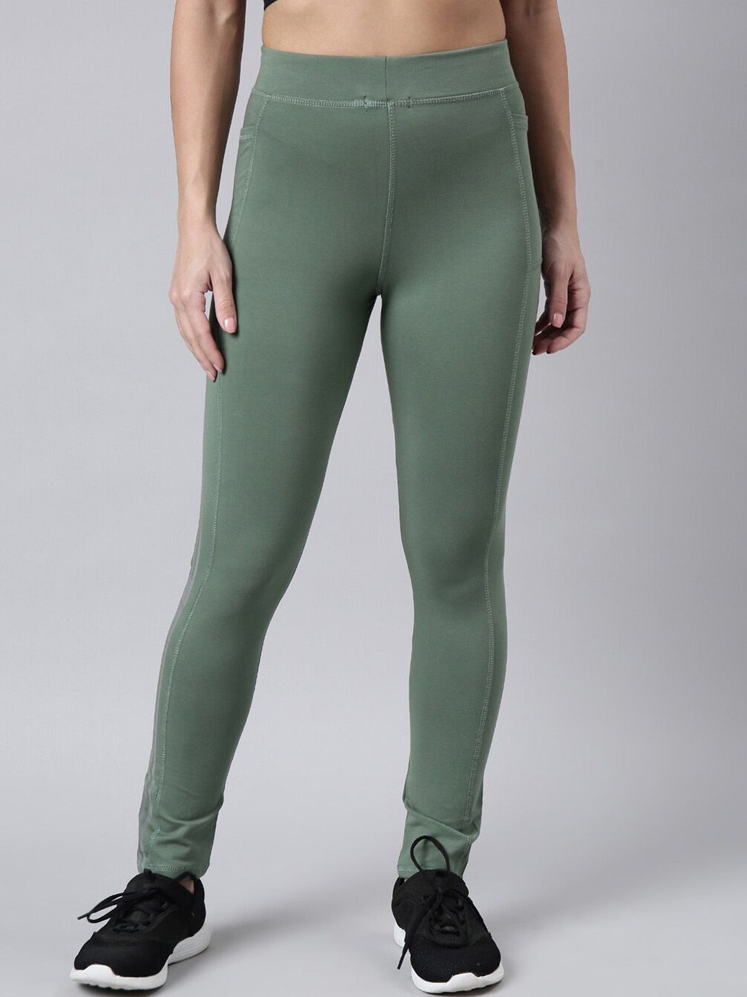 

SHOWOFF Women Slim-Fit Cotton Track Pant, Green