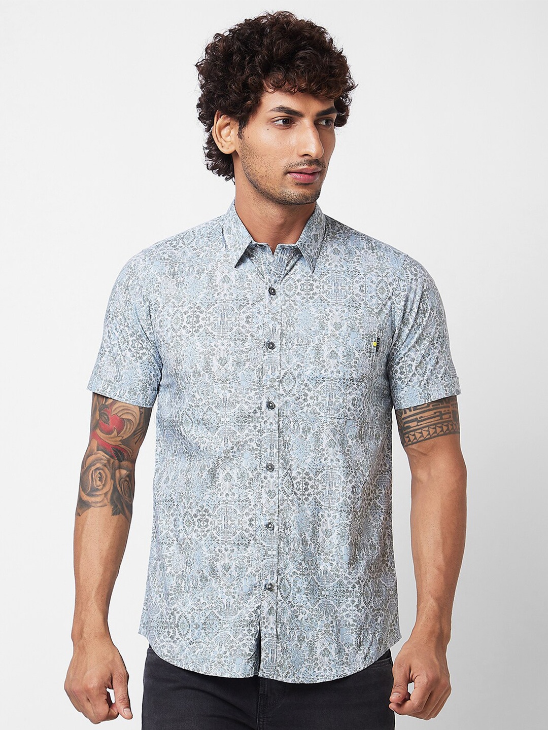 

SPYKAR Spread Collar Short Sleeves Floral Printed Cotton Casual Shirt, Grey
