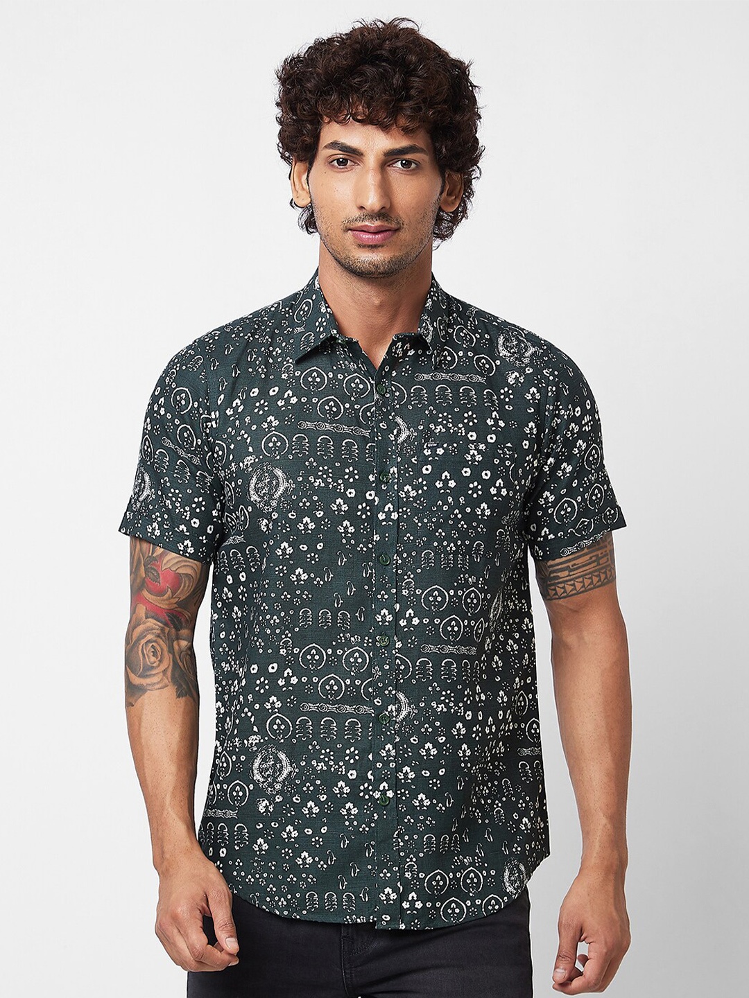 

SPYKAR Floral Spread Collar Opaque Printed Cotton Casual Shirt, Green