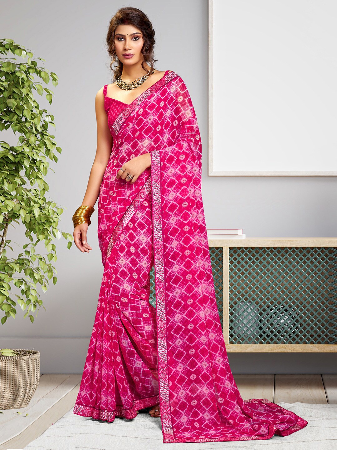 

SANSKAR Geometric Printed Georgette Saree, Pink