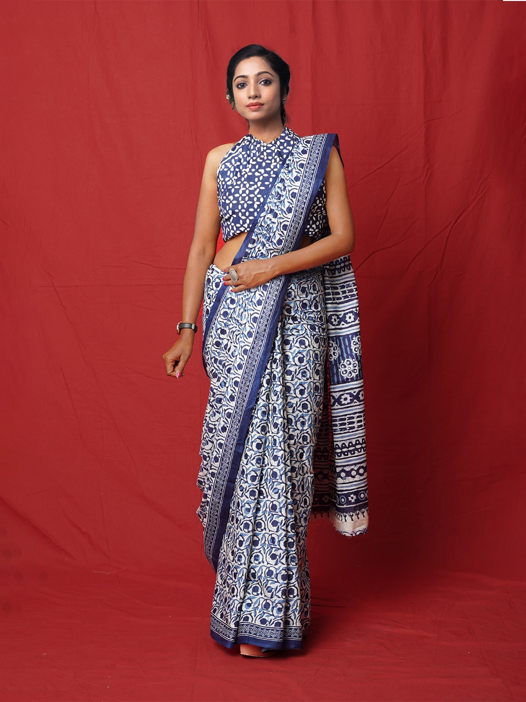 

Unnati Silks Ethnic Motifs Handloom Block Print Saree, White