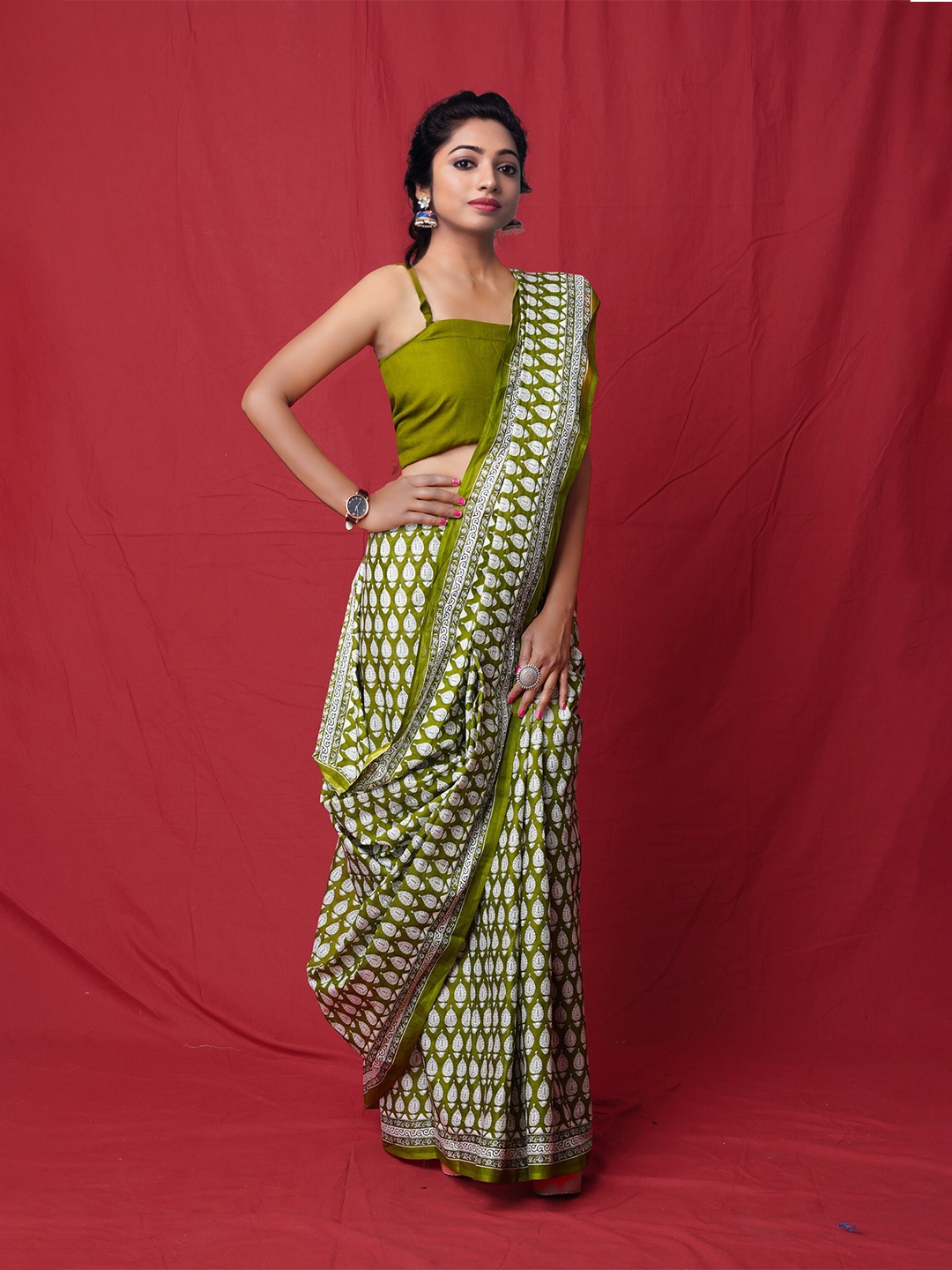 

Unnati Silks Ethnic Motifs Silk Cotton Handloom Block Print Saree, Green