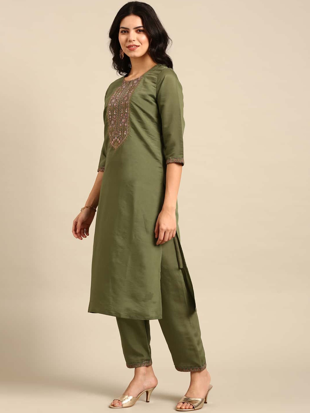 

Stylefables Ethnic Motifs Embroidered Regular Thread Work Kurta with Trousers & Dupatta, Green