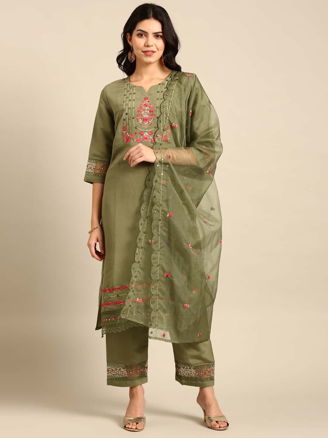 

Stylefables Floral Embroidered Regular Sequinned Kurta with Pyjamas & With Dupatta, Green