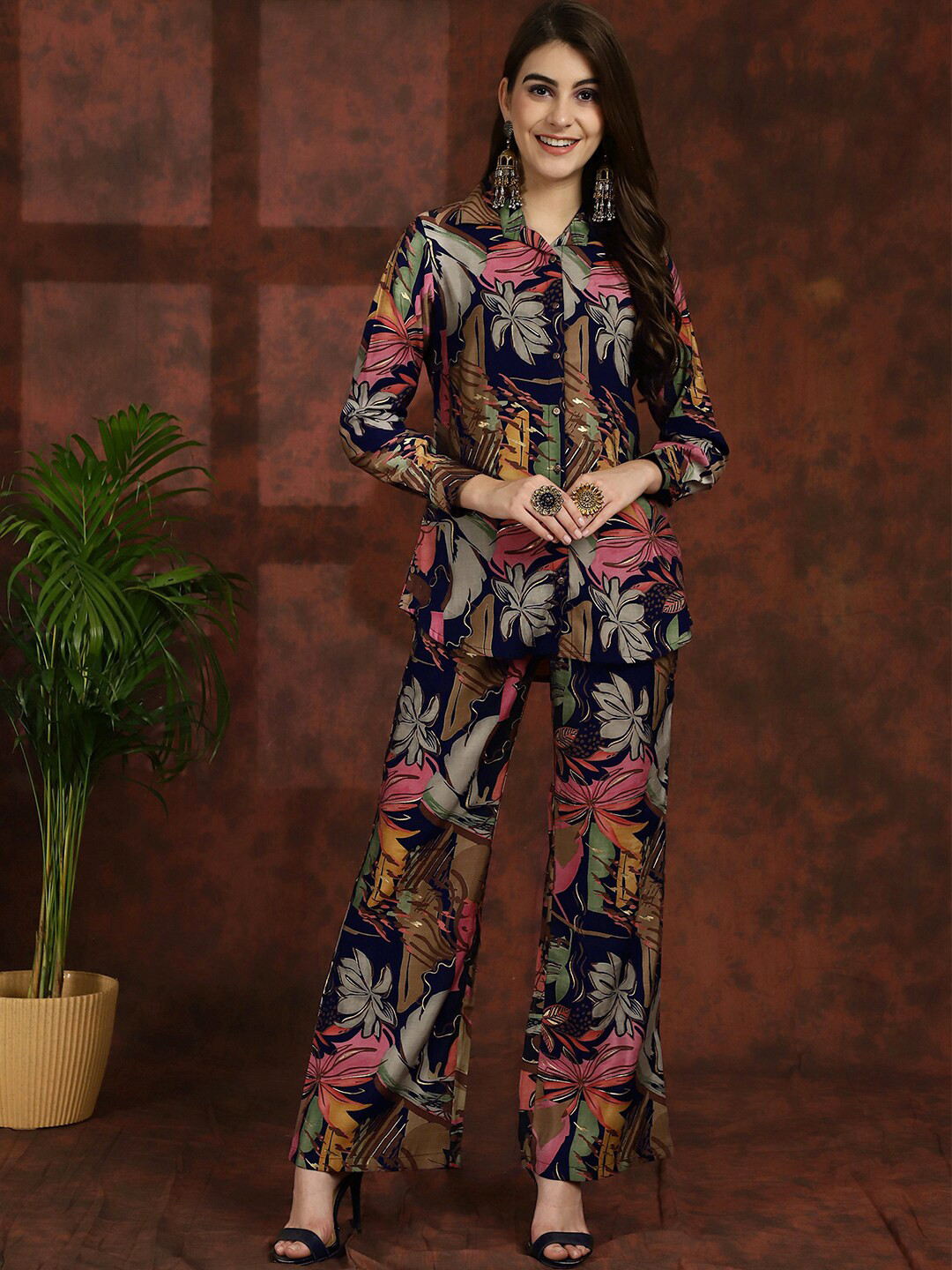 

Claura Navy Blue Floral Printed Shirt Collar Shirt With Trouser