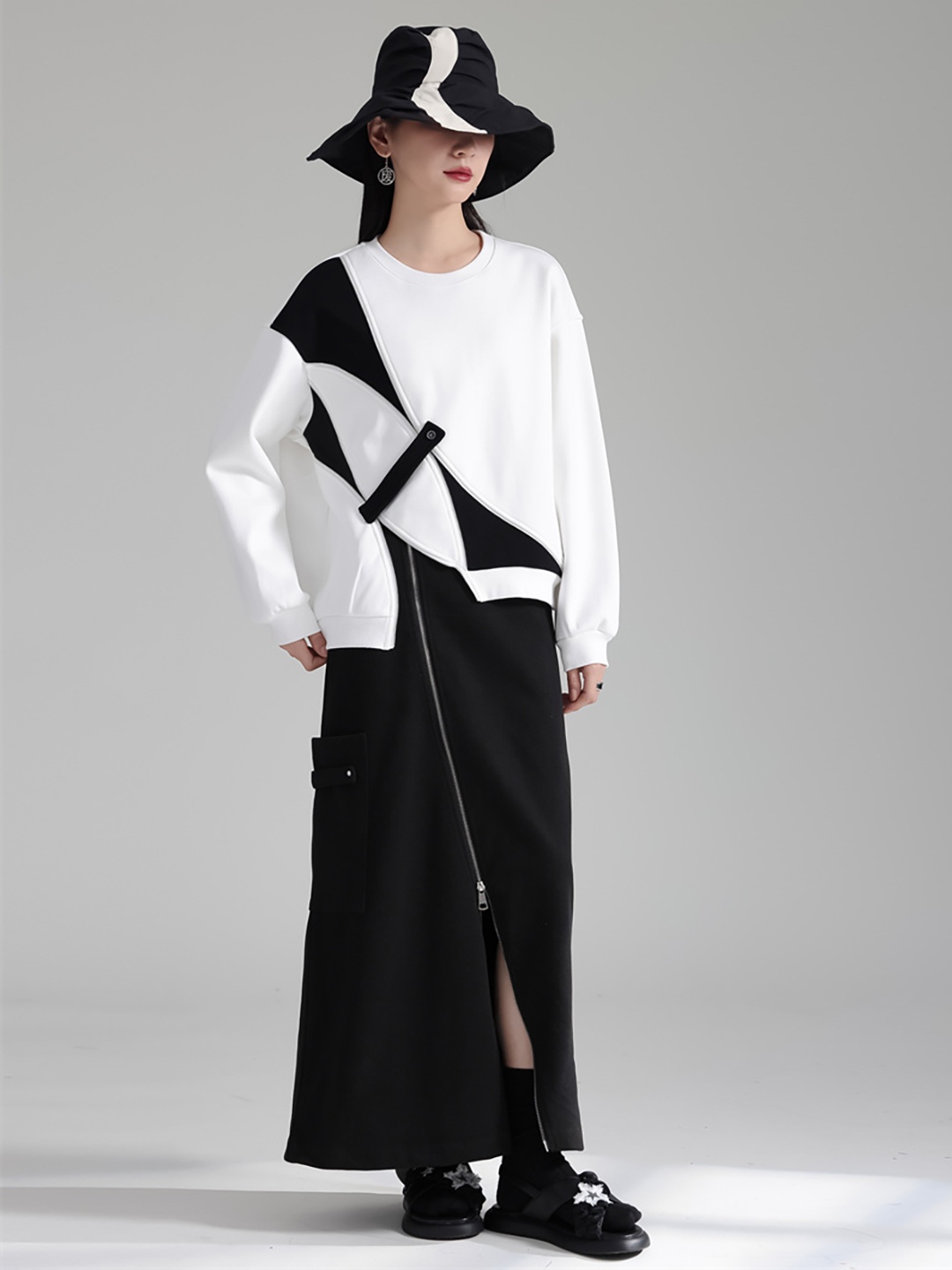 

JC Collection Colorblocked Slit Detail Pullover Sweatshirt, White