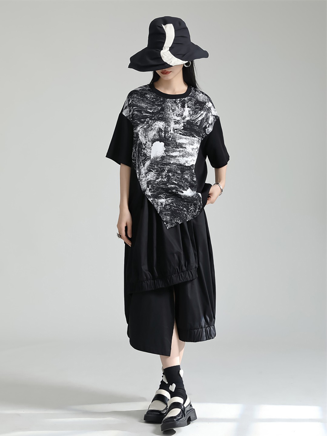 

JC Collection Abstract Printed Longline Top, Black