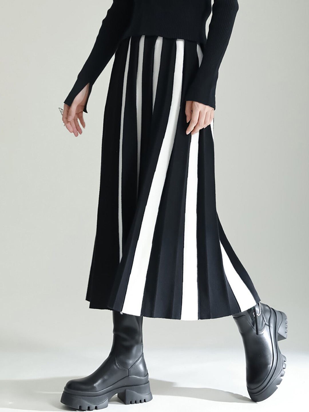 

JC Collection Women Striped Flared Midi Skirts, Black