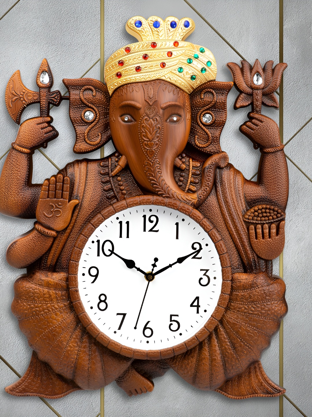 

Attractionz Brown & White Round Textured Contemporary Wall Clock