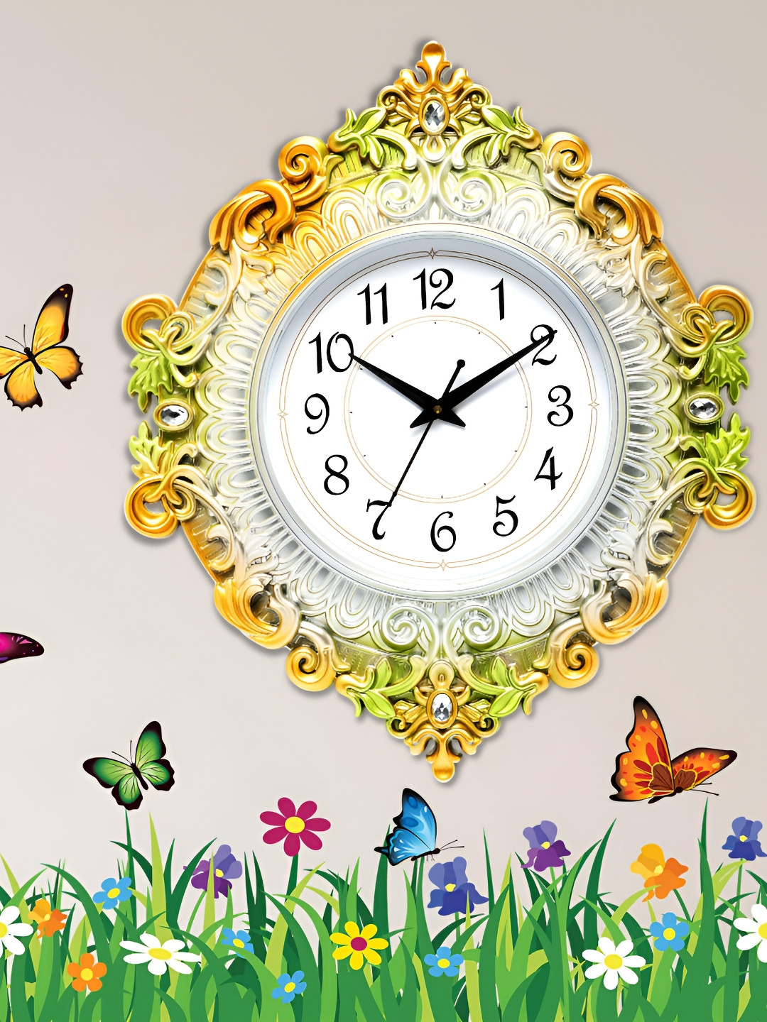 

Attractionz Green & White Textured Traditional Wall Clock