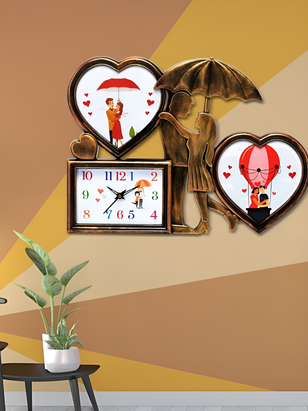 

Attractionz Gold Toned Contemporary Round Shaped Analogue Wall Clock
