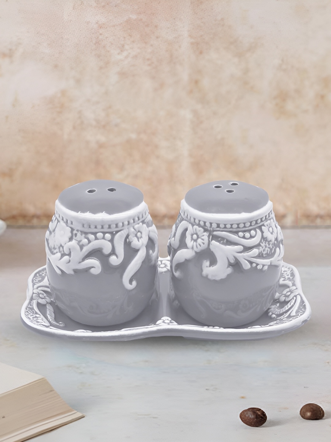 

Kookee Grey & White 3 Pieces Ceramic Salt & Pepper Set With Tray