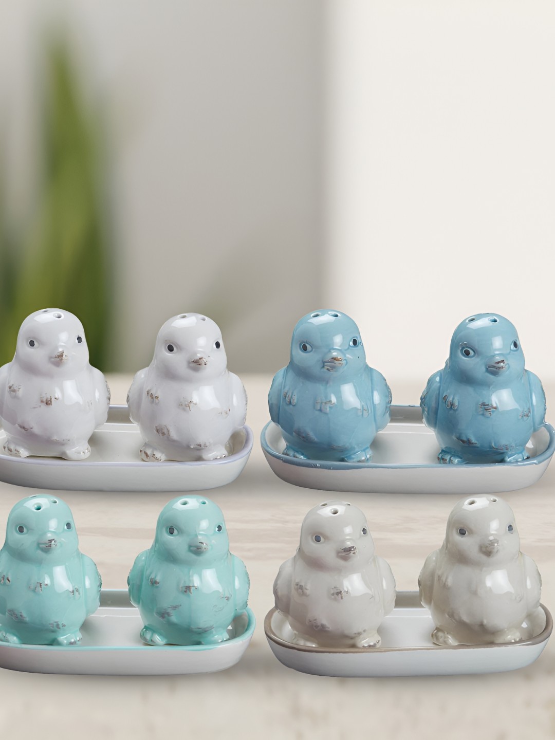 

Kookee Blue & Beige 4 Pieces Bird Design Ceramic Salt & Pepper Container With Tray
